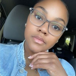 Meet your Posher, Jasmine
